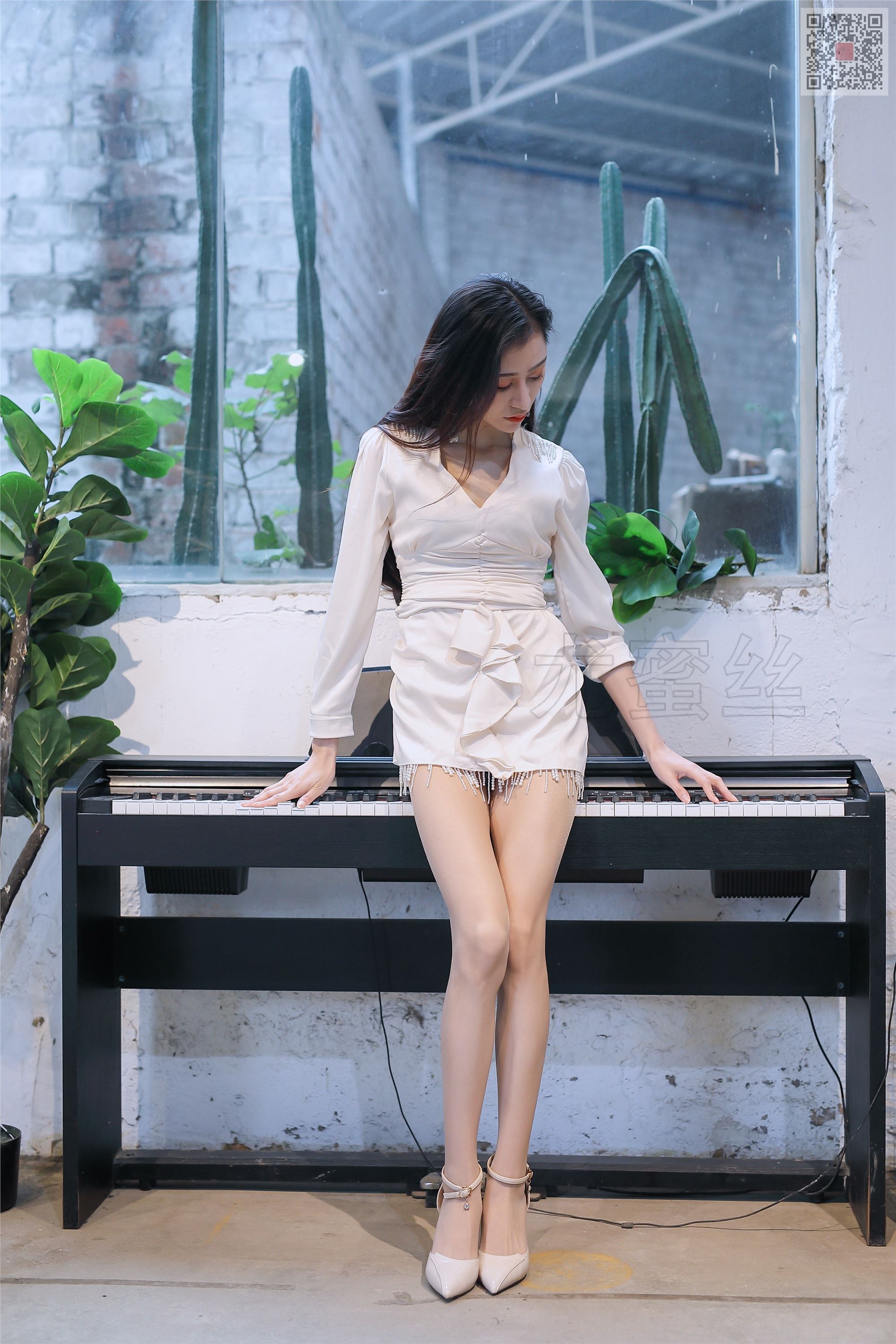 尤蜜丝 穿搭写真 NO.020